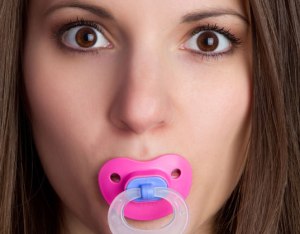 mom-with-pacifier